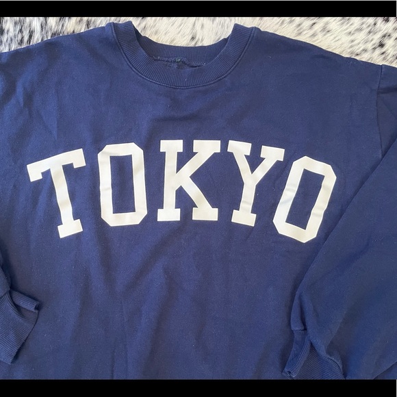 Tokyo, never worn, navy soft semi cropped slouchy sweatshirt - Picture 2 of 5